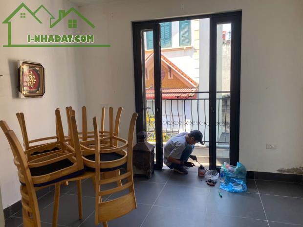 Bán nhà 4T Kinh Doanh , mặt phố  Bồ Đề DT25m giá nhỉnh 6 tỷ - 1
