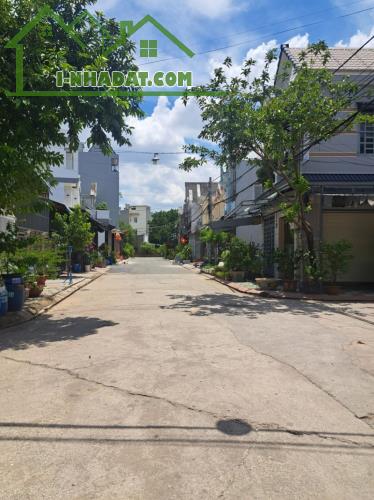 Bán nhà 1 Trệt 1 Lầu Dĩ An, đường 2 làn xe hơi, gần Ngã bốn Chiêu Liêu - 4