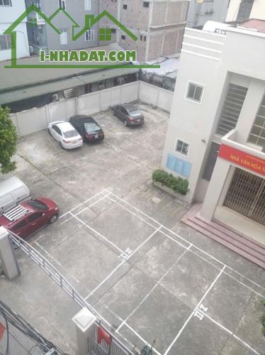 Bán nhà Hồng Tiến,Long Biên 4 tầng,55m,mt5m oto vào nhà nhỉnh 12 tỷ