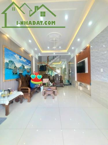 Bán nhà ĐẸP full Nội Thất 1 Trệt 2 Lầu,đường nhựa 12m,gần Metro Suối Tiên