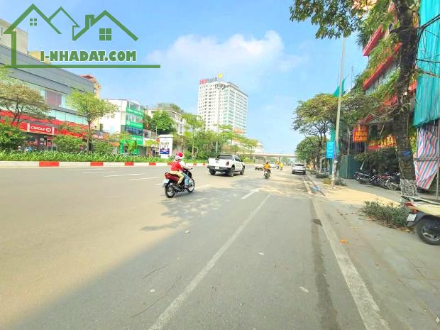 Bán nhà VĂN CAO - VỊ TRÍ KINH DOANH ĐỈNH CAO - 45m2, 5 tầng, 17.5 tỷ