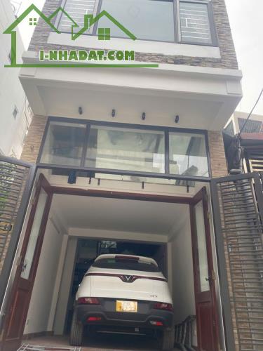 bán nhà Ngọc Thuỵ long biên 33m/35m 5t giá 7.6 tỷ ô tô vào nhà