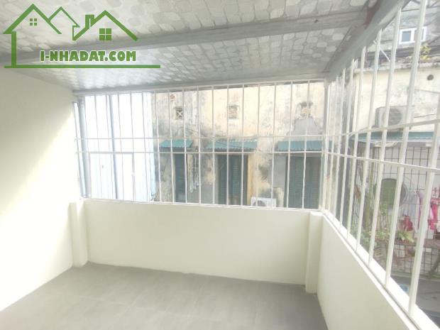 Bán nhà phố Lê Văn Hưu, Hai Bà Trưng, 20m2 x 4 tầng, ô tô đỗ cách 15m, 6 tỷ 100 triệu! - 2