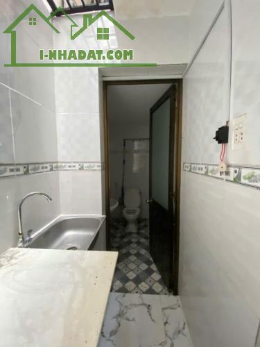 NHÀ HẺM XE HƠI - DIỆN TÍCH 40M2 4*10 - CHỈ NHỈNH 4 TỶ - NGAY CHỢ TÂN TRỤ - NGUYỄN PHÚC CHU - 4