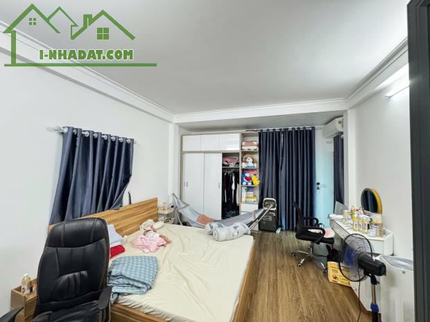 Bán căn hộ tập thể Kim Liên, Đống Đa, 90m2, nhà đẹp, 2 mặt thoáng, ngõ ô tô, sân chơi rộng