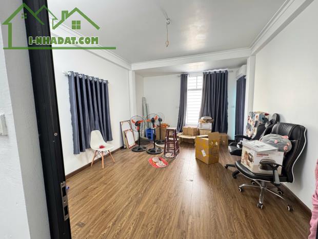 Bán căn hộ tập thể Kim Liên, Đống Đa, 90m2, nhà đẹp, 2 mặt thoáng, ngõ ô tô, sân chơi rộng - 1