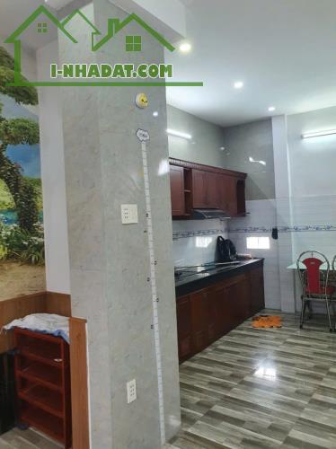 Bán nhà 2 tầng, 2PN, SỔ HỒNG RIÊNG, Thới An 05, Q12, nhỉnh 2 tỷ.