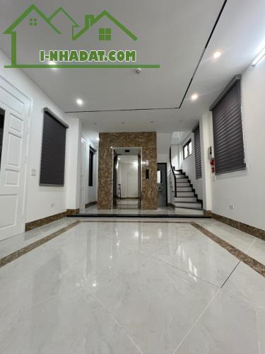 Lô góc phố Trần Duy Hưng, 40m2, 6 tầng, thang máy, kinh doanh, văn phòng, thiết kế hiện đạ
