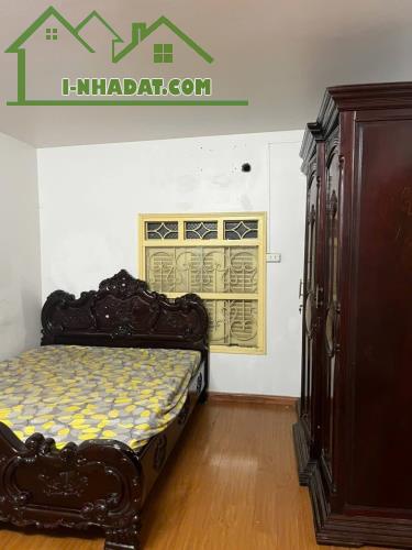 Cho thuê Tập thể tẩng 3 Quỳnh Lôi, 65m2, 2 ngủ, Full đồ 7.5 Triệu