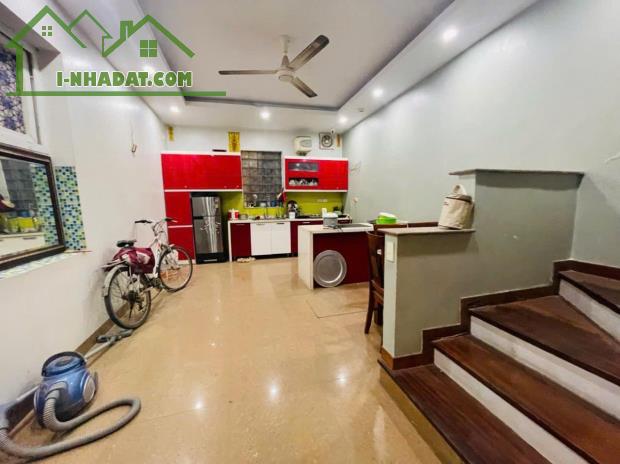 BÁN NHÀ CHÙA LIÊN PHÁI  TRUNG TÂM QUẬN HAI BÀ TRƯNG- DIỆN TÍCH RỘNG- VỊ TRÍ ĐẸP  56m-5 tần
