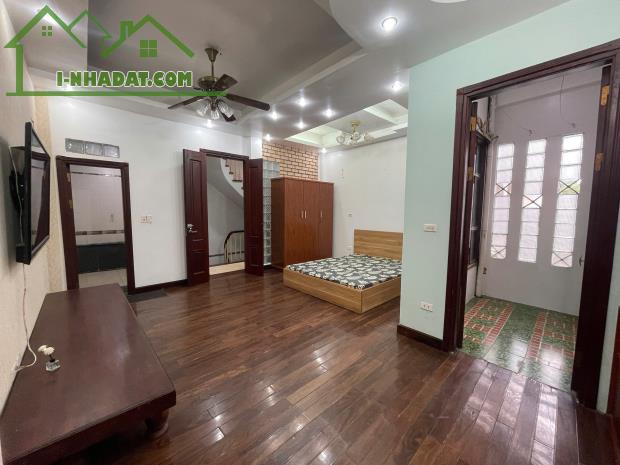CHÍNH CHỦ CHO THUÊ PHÒNG TRỌ 50M2 TẠI PHỐ TRÚC KHÊ, QUẬN ĐỐNG ĐA, HÀ NỘI