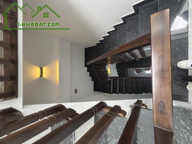 Bán nhà 3 tầng thơm mùi sơn phường ĐÔNG SƠN giá chỉ 3tỷ4x - 1