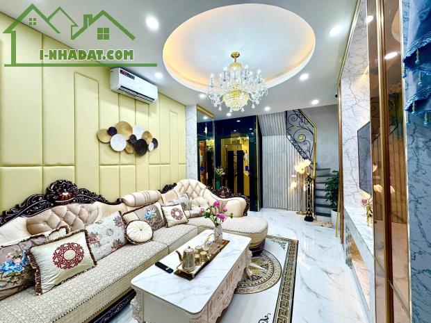 Nhà đẹp Đỗ Đức Dục, nội thất sịn sò, thang máy, sổ vuông đẹp, an sinh đỉnh, 5 tầng, 6 tỷ 4 - 1