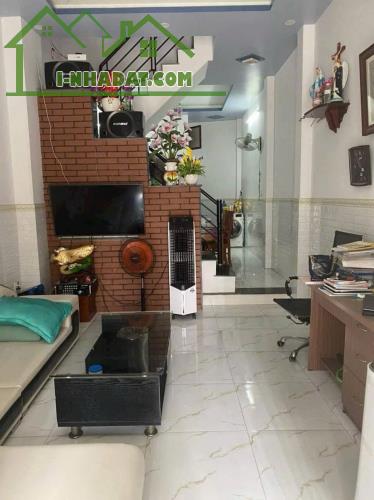 Gấp - Nhà chính chủ Hẻm 96 Hiệp Thành 13 (gần Chợ) Quận 12, Trệt 1 lầu, Đường 8m - 3 tỷ 95
