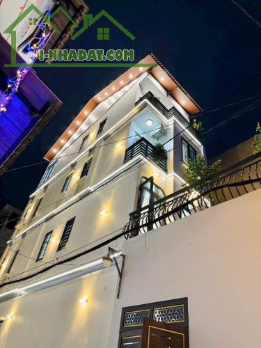 Bán gấp nhà ở đường Cao Thắng, phường 3, quận 3, giá 2 tỷ 500 triệu