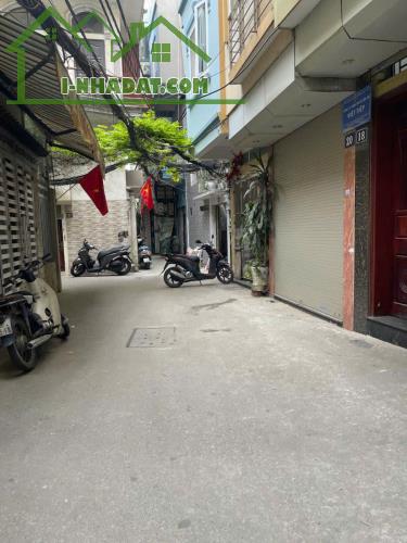 VỊ TRÍ ĐẸP. NHÀ TÂY SƠN VIEW HỒ DT 38m2 6 tầng mặt tiền 3.5m Giá 11 tỷ