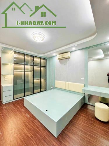 GẦN PHỐ, LÔ GÓC phố Trần Đại Nghĩa - Hai Bà Trưng 42m2 x 5 tầng, mặt tiền 4m, chỉ 10 tỷ. - 1