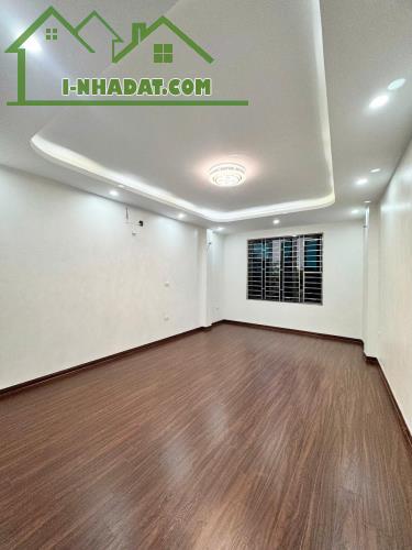 GẦN PHỐ, LÔ GÓC phố Trần Đại Nghĩa - Hai Bà Trưng 42m2 x 5 tầng, mặt tiền 4m, chỉ 10 tỷ. - 3