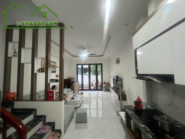 Bán Nhà 36m2 5T Phúc Lợi, Long Biên Hàng Xóm Vinhomes Riverside Ô Tô Cạnh Nhà Nhỉnh 5 Tỷ - 1