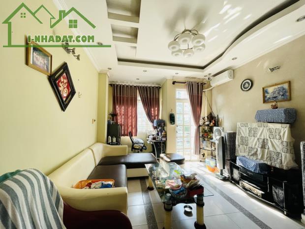 Bán nhà mặt tiền Q8 dưới 10 tỷ, Tạ Quang Bửu P5 Q8, 4 tầng đúc 5PN 4WC khu phân lô, TL - 2