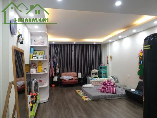 Bán Nhà Vũ Hữu Hai Mặt Ngõ Ô Tô Tránh Chỉ 200tr/m2 - 2