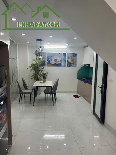 Cho thuê nhà Hoàng Hoa Thám 3 tầng x 44m2, 4 ngủ, 15 triệu ở hộ gia đình - 1
