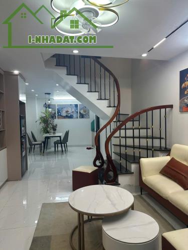 Cho thuê nhà Hoàng Hoa Thám 3 tầng x 44m2, 4 ngủ, 15 triệu ở hộ gia đình - 4