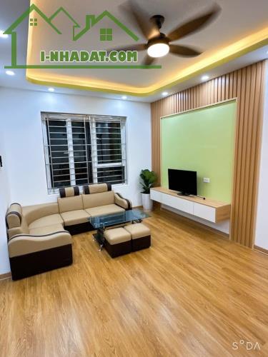 CẦN BÁN GẤP CĂN CHUNG CƯ -ĐẶNG XÁ GIA LÂM -GIÁ 2TỶ NHỈNH - 2