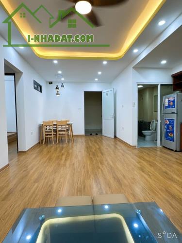 CẦN BÁN GẤP CĂN CHUNG CƯ -ĐẶNG XÁ GIA LÂM -GIÁ 2TỶ NHỈNH - 4