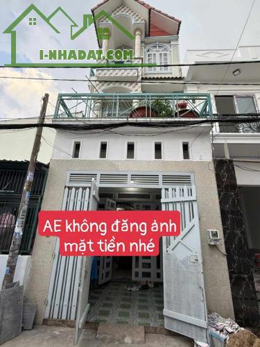 Bán Nhà Tân Chánh Hiệp 36. 3 Tầng mái Thái cực đẹp, đường 6m xe hơi ngủ trong nhà.