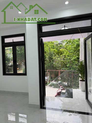 CHO THUÊ NHÀ NGUYÊN CĂN 2 TẦNG 2 MẶT TIỀN HẺM Ô TÔ AN BÌNH PHƯỜNG 3  ĐÀ LẠT GIÁ 12 TRIỆU