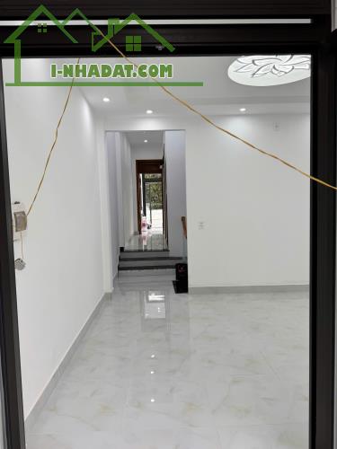 CHO THUÊ NHÀ NGUYÊN CĂN 2 TẦNG 2 MẶT TIỀN HẺM Ô TÔ AN BÌNH PHƯỜNG 3  ĐÀ LẠT GIÁ 12 TRIỆU - 1