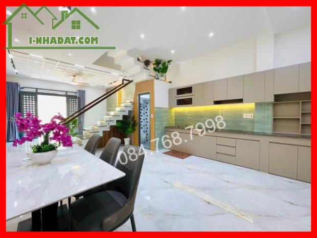 BÁN NHÀ 4 TẦNG, 5.7x8, 4 PHÒNG NGỦ, GÒ VẤP - GIÁ HỜI 6.5 TỶ - VỊ TRÍ VÀNG LÊ VĂN THỌ