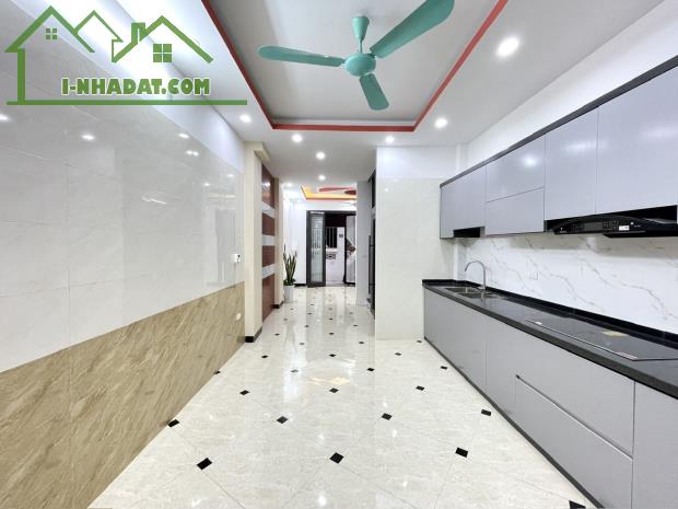 Bán nhà phố Nguyễn Cao 5 tầng thang máy, dt 48m2, mt 4.2m, đẹp ở ngay. - 1