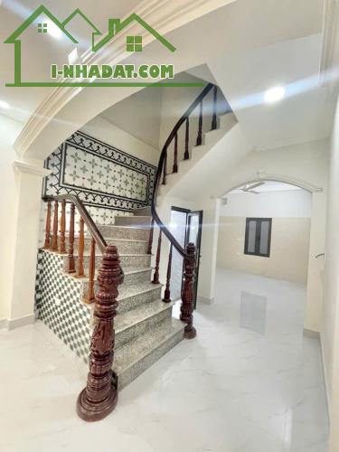 Nhà 5 tầng mặt ngõ phố Bồ Đề, 61m, chỉ với 9 tỷ x. - 1