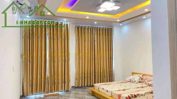 🌈Bán Nhà 4 Tầng Chủ Xây Mới 100% Ngay Ngã Tư Ga- Ngang Đẹp 4,9m- HXT 9m- Giá Nhỉnh 6 - 3