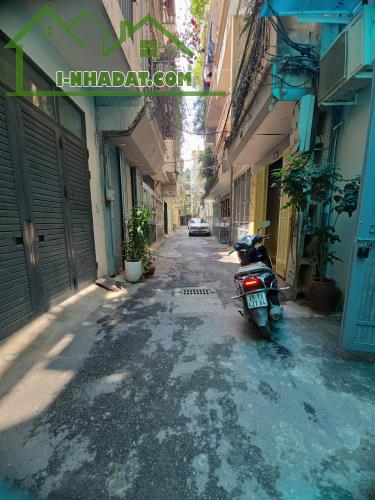 Cần bán gấp nhà phố Lê Trọng Tấn,phân lô ô tô tránh,vào nhà,kinh doanh phát triển