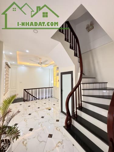 +1 Bán nhà Mễ Trì Hạ, 36 m2, 4 tầng, 3 ngủ, hai thoáng trước sau, giá 6.8 tỷ - 1