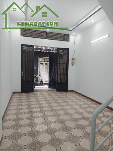 Q.Tân Phú, 52m2, 4PN, 3 lầu, khu vực kinh doanh tơ lụa sầm uất - 2
