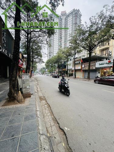 Mặt phố Trung Hòa - 5 tầng - Thang máy - Kinh doanh - Sổ vuông. - 1