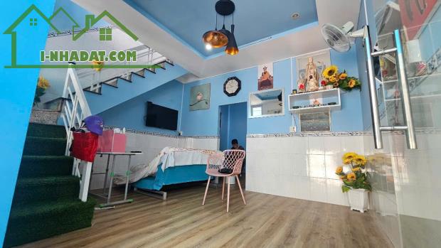 NHÀ 2 TẦNG NGAY CHỢ ĐẦM, ĐƯỜNG Ô TÔ, 60M2, NGANG 5,8M, GIÁ CHỈ 4,6 TỶ
