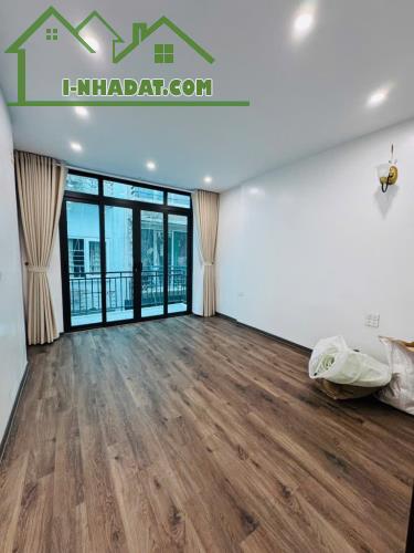 BÁN NHÀ TÔN ĐỨC THẮNG, THÔNG THOÁNG - Ô TÔ ĐỖ SÁT NHÀ. - 4
