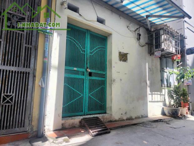 Bán nhà C4 37m2 Phố Hoàng Mai Quận Hoàng Mai, Hà Nội.