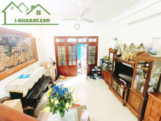Bán nhà phố Nguyễn Phong Sắc, Cầu Giấy 60m2, 3 thoáng, 4T, mặt tiền 4.4m Gara ô tô - 2