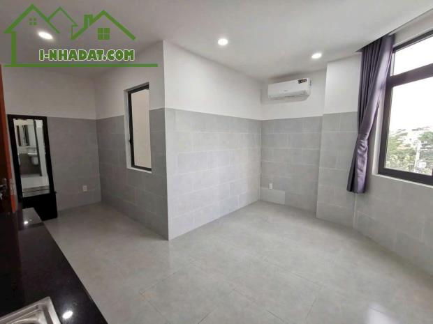 Nhà trọ  27 phòng mt  Đặng Thế Phong, p Tân Sơn Nhì, Tân Phú dt 209m2 giá 31 tỷ