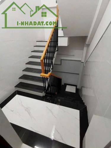 Nhà trọ  27 phòng mt  Đặng Thế Phong, p Tân Sơn Nhì, Tân Phú dt 209m2 giá 31 tỷ - 4