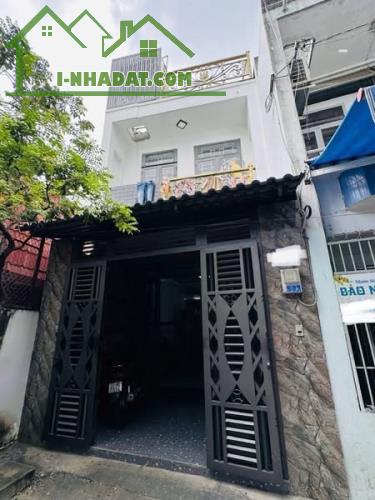 Chị chủ cần bán căn nhà đầy tâm huyết dt 80m2 ở hẻm 1/xẹc đường huỳnh văn trí bình chánh