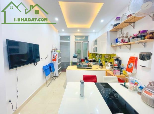 BÁN NHÀ NGÕ 12 ĐÀO TẤN 110M2 - 5 TẦNG - 6M MẶT TIỀN - 20.5 TỶ - NGÕ ĐẸP NHẤT PHỐ ĐÀO TẤN !