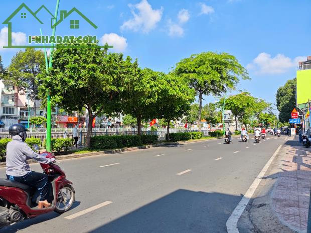 BÁN NHÀ 3 MẶT TIỀN HXH Q.3 – 5 TẦNG – NHÀ MỚI 1 ĐỜI CHỦ XÂY, NỘI THẤT CAO CẤP – HOÀN CÔNG