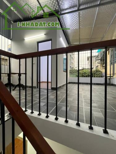 Bán nhà ngõ 161C  Đại La. Hai Bà Trưng DT38m x4. MT6m Giá 7.35 tỷ.